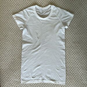 Lululemon Swiftly Tech